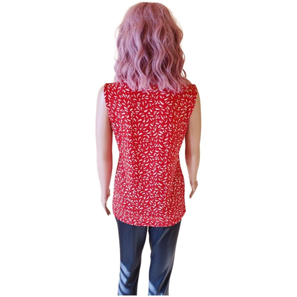 Dana Buchman Red Leaf Print Sleeveless V-Neck Blouse – Size XS - Picture 4 of 14